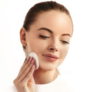 محلول پاک کننده آرایش مخصوص پوست خشک ژیناژن